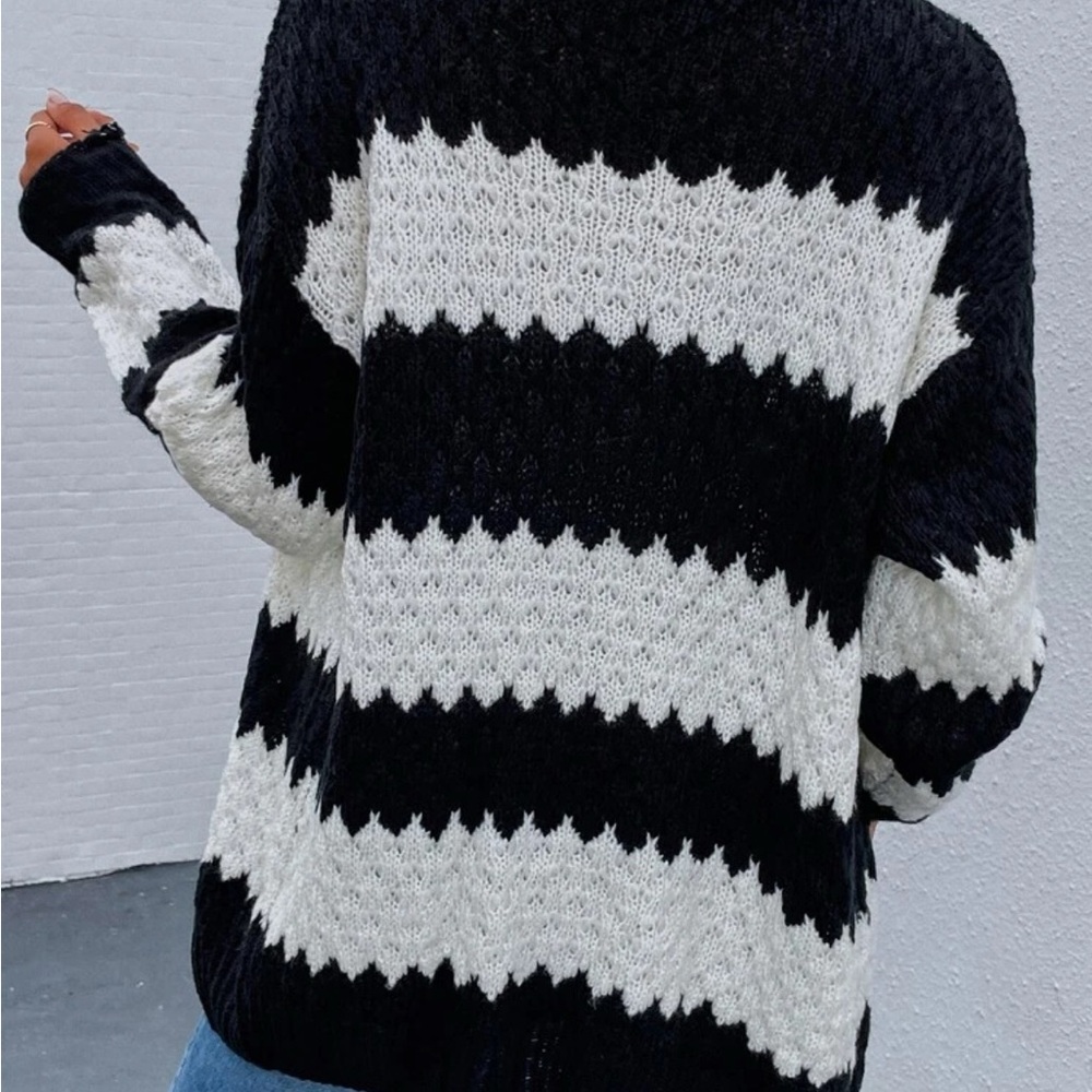 Black and White Striped Women's Sweater